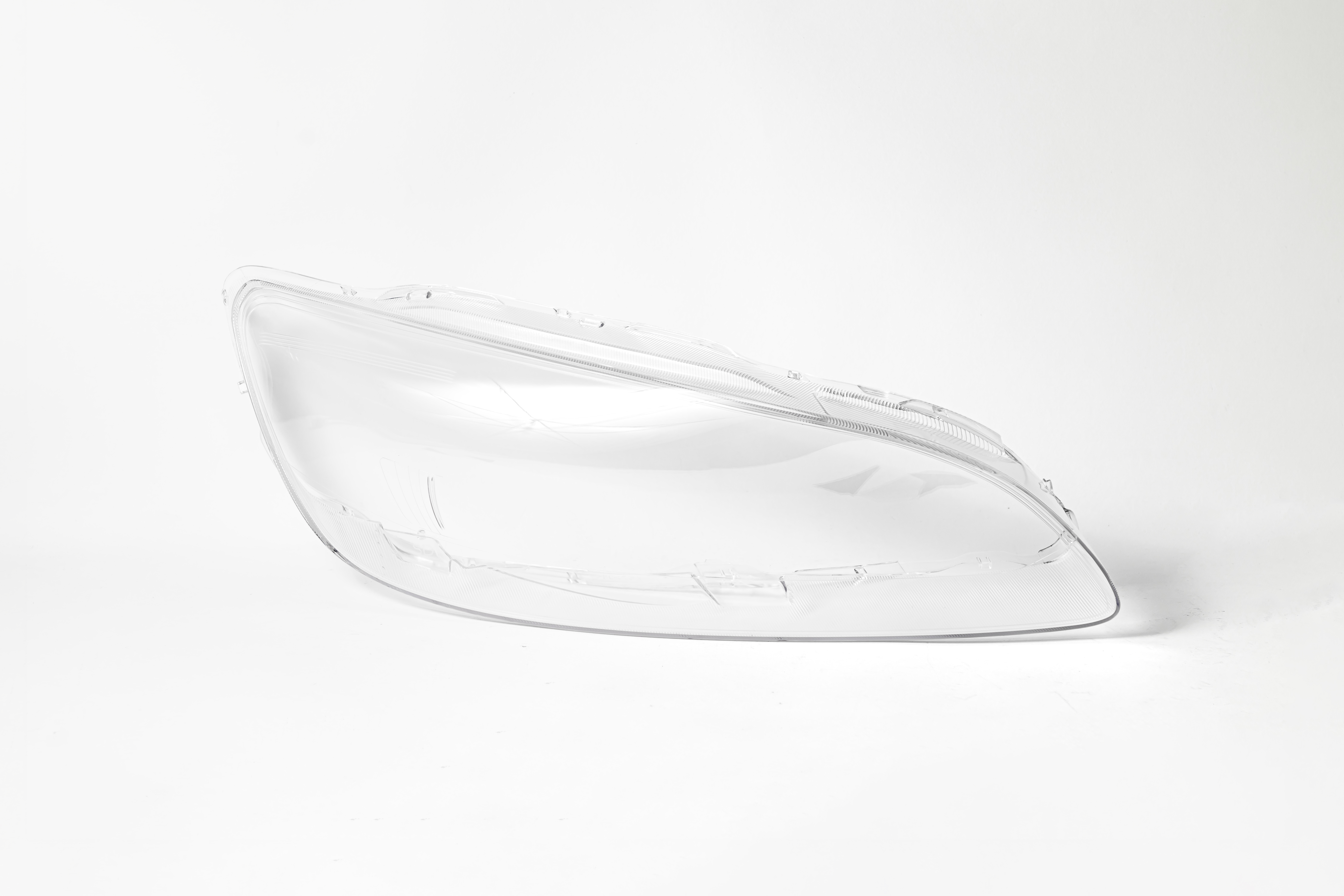 Volvo S60 2013–2018 Dešinės Pusės Žibinto Stiklas - Image 1